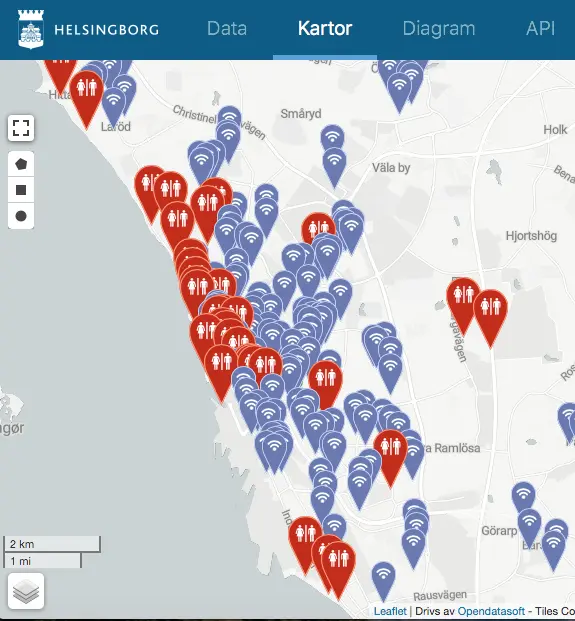 It took me about 5 minutes to build this map showing Helsingborg’s public toilets and Wi-Fi hotspots.